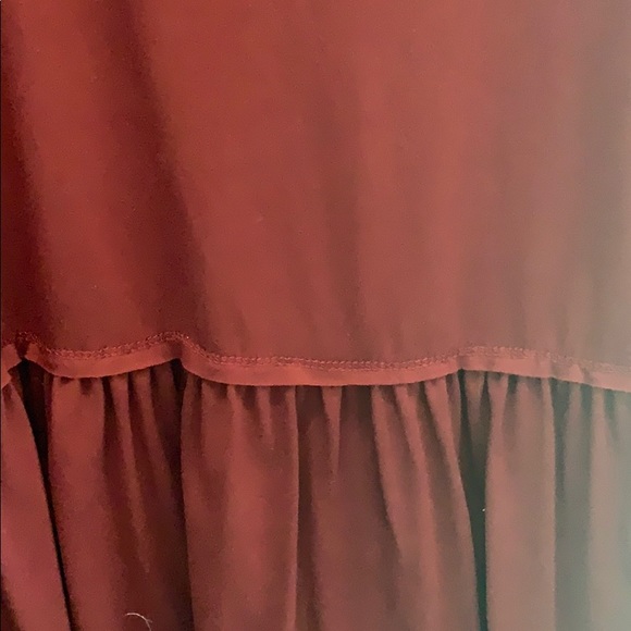 Entro Ruffled Hem Top Maroon - Picture 2 of 3